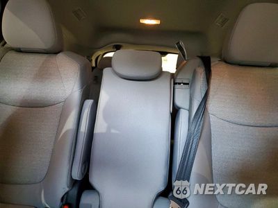 Zdjęcie 10 z 13 samochodu: 2026 TOYOTA SIENNA LE VIN:5TDKSKFC6TS240493 - miniatura