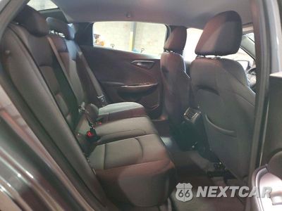 Zdjęcie 10 z 12 samochodu: 2023 CHEVROLET MALIBU LT VIN:1G1ZD5STXPF185447 - miniatura