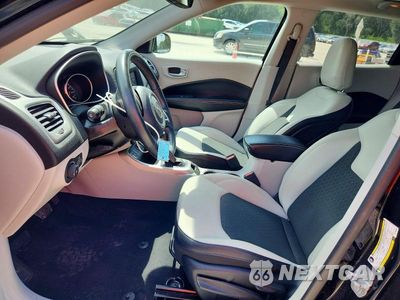 Zdjęcie 7 z 13 samochodu: 2019 JEEP COMPASS LATITUDE VIN:3C4NJCBB3KT730588 - miniatura