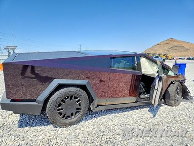 Trzecie zdjęcie samochodu z tyłu: 2024 TESLA CYBERTRUCK VIN:7G2CEHEE3RA018468 - miniatura
