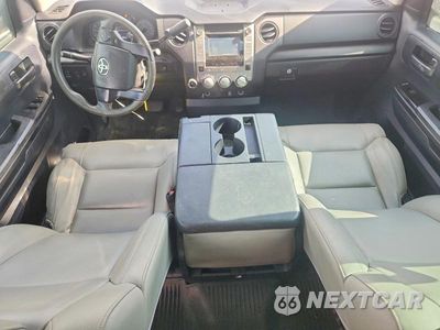 Zdjęcie 8 z 12 samochodu: 2015 TOYOTA TUNDRA SR VIN:5TFCW5F10FX018118 - miniatura
