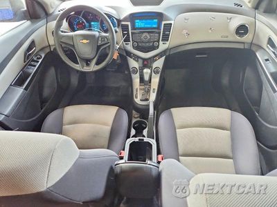 Zdjęcie 8 z 12 samochodu: 2013 CHEVROLET CRUZE LS VIN:1G1PA5SH9D7119344 - miniatura