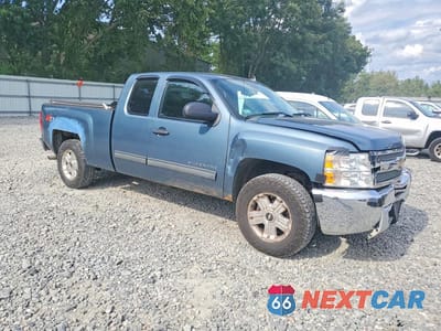 Czwarte zdjęcie samochodu z boku: 2012 CHEVROLET SILVERADO K1500 LT VIN:1GCRKSE70CZ198890 - miniatura