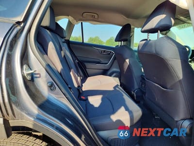 Zdjęcie 11 z 13 samochodu: 2025 TOYOTA RAV4 LE VIN:JTMMWRFV5SD302595 - miniatura
