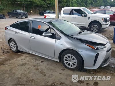 Czwarte zdjęcie samochodu z boku: 2021 TOYOTA PRIUS L ECO VIN:JTDKAMFU7M3146150 - miniatura
