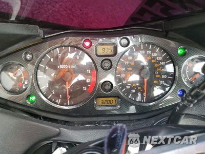 Zdjęcie 7 z 9 samochodu: 2006 SUZUKI GSX1300 R VIN:JS1GW71A762103677 - miniatura