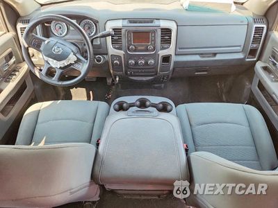 Zdjęcie 8 z 12 samochodu: 2014 RAM 2500 SLT VIN:3C6TR5DT7EG177868 - miniatura