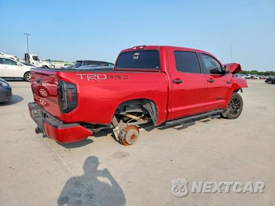 Trzecie zdjęcie samochodu z tyłu: 2017 TOYOTA TUNDRA TRD PRO VIN:5TFDW5F19HX632561 - miniatura