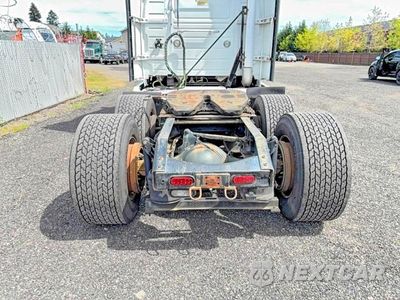 Piąte zdjęcie samochodu w środku: 2013 VOLVO VN VNL TRUCK CHASSIS TRUCK CAB AND CHASSIS VIN:4V4NC9EHXDN136441 - miniatura