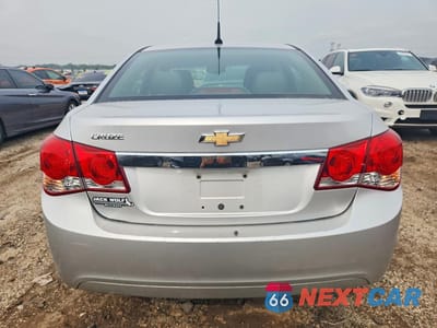 Zdjęcie 6 z 12 samochodu: 2011 CHEVROLET CRUZE LS VIN:1G1PC5SH5B7277025 - miniatura