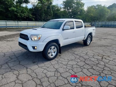 2015 TOYOTA TACOMA V6 5TFLU4EN7FX132802 - główne zdjęcie licytacji z USA - miniatura