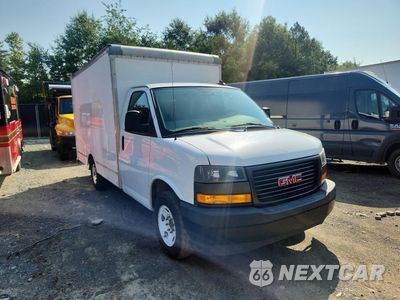 Czwarte zdjęcie samochodu z boku: 2019 GMC SAVANA BOX TRUCK VIN:1GDY7RFP3K1332191 - miniatura