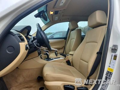 Zdjęcie 7 z 14 samochodu: 2015 BMW X1 XDRIVE28I VIN:WBAVL1C53FVY36601 - miniatura