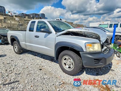 Czwarte zdjęcie samochodu z boku: 2008 DODGE DAKOTA ST VIN:1D7HE22K28S564754 - miniatura