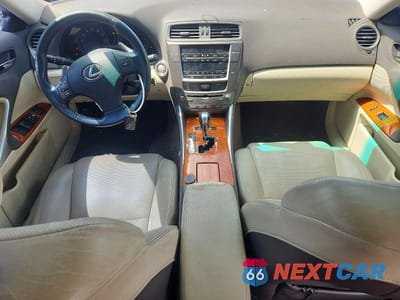 Zdjęcie 8 z 12 samochodu: 2009 LEXUS IS 250 VIN:JTHCK262295035858 - miniatura