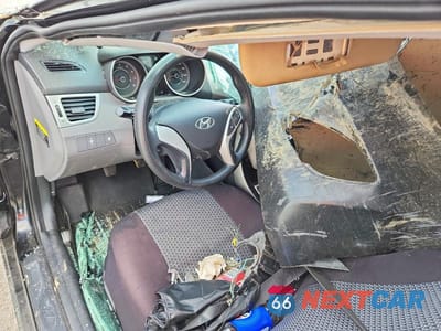 Zdjęcie 8 z 12 samochodu: 2012 HYUNDAI ELANTRA GLS VIN:KMHDH4AEXCU220699 - miniatura