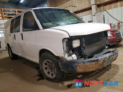 Czwarte zdjęcie samochodu z boku: 2011 CHEVROLET EXPRESS G1500 VIN:1GCSHAF40B1134117 - miniatura