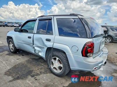 Drugie zdjęcie samochodu z przodu: 2007 CHEVROLET TRAILBLAZER LS VIN:1GNDS13S472152058 - miniatura