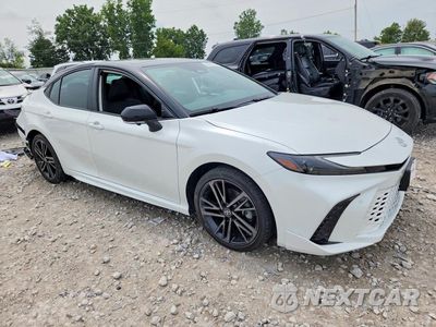 Czwarte zdjęcie samochodu z boku: 2025 TOYOTA CAMRY XSE VIN:4T1DBADK1SU000917 - miniatura