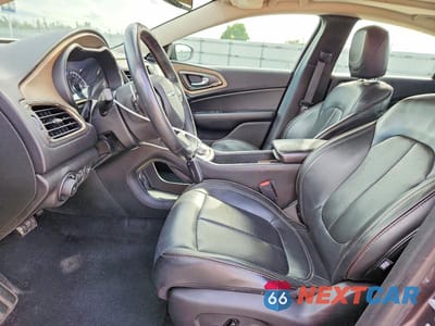 Zdjęcie 7 z 12 samochodu: 2015 CHRYSLER 200 C VIN:1C3CCCCG9FN689728 - miniatura