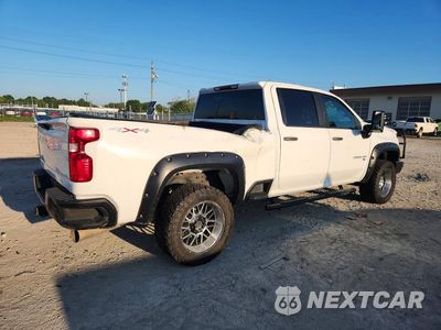 Trzecie zdjęcie samochodu z tyłu: 2021 CHEVROLET SILVERADO K2500 HEAVY DUTY VIN:1GC4YLEY3MF113423 - miniatura
