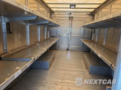 Zdjęcie 10 z 13 samochodu: 2013 FORD E450 DELIVERY TRUCK VIN:1FC4E4KL6DDB00457 - miniatura
