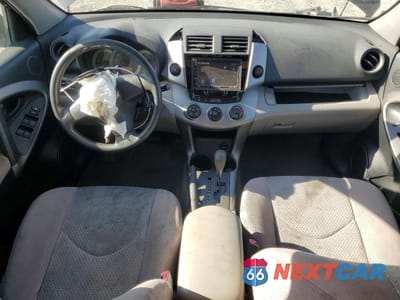Zdjęcie 8 z 13 samochodu: 2006 TOYOTA RAV4 BASE VIN:JTMBD33V666021415 - miniatura