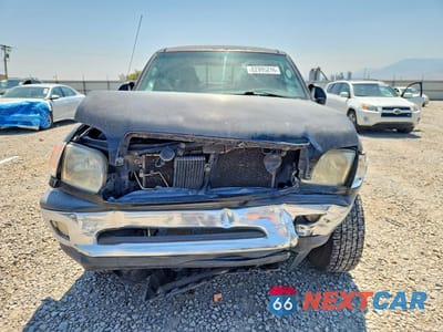 Piąte zdjęcie samochodu w środku: 2000 TOYOTA TUNDRA SR5 VIN:5TBRT3416YS123273 - miniatura
