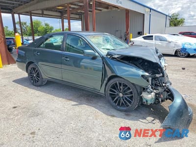 Czwarte zdjęcie samochodu z boku: 2003 TOYOTA CAMRY LE VIN:4T1BE32K03U196475 - miniatura
