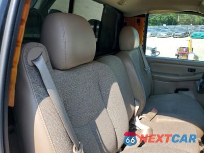 Zdjęcie 10 z 12 samochodu: 2005 CHEVROLET SILVERADO C1500 VIN:1GCEC14V15Z169021 - miniatura