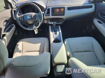 Zdjęcie 8 z 13 samochodu: 2019 HONDA HR-V EX VIN:3CZRU6H50KM715790 - miniatura