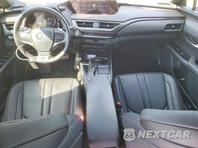 Zdjęcie 8 z 13 samochodu: 2019 LEXUS UX 200 VIN:JTHY3JBH7K2003504 - miniatura