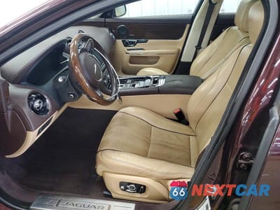 Zdjęcie 7 z 12 samochodu: 2016 JAGUAR XJ VIN:SAJWJ1CD0G8V94579 - miniatura