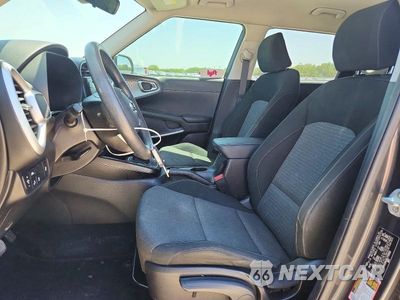 Zdjęcie 7 z 12 samochodu: 2020 KIA SOUL S VIN:KNDJ23AUXL7733332 - miniatura