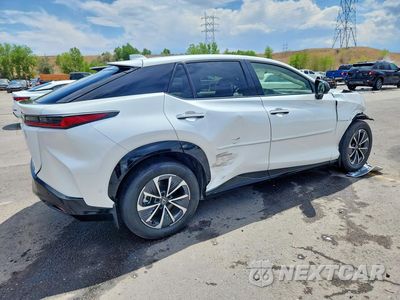 Trzecie zdjęcie samochodu z tyłu: 2023 LEXUS RZ 450E VIN:JTJAAAABXPA009202 - miniatura