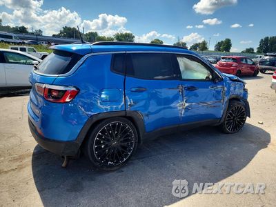 Trzecie zdjęcie samochodu z tyłu: 2018 JEEP COMPASS LATITUDE VIN:3C4NJDBB8JT315853 - miniatura