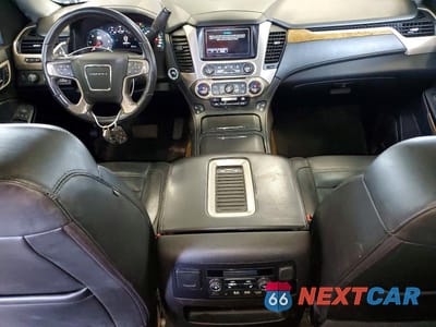 Zdjęcie 8 z 13 samochodu: 2017 GMC YUKON XL DENALI VIN:1GKS2HKJXHR261946 - miniatura
