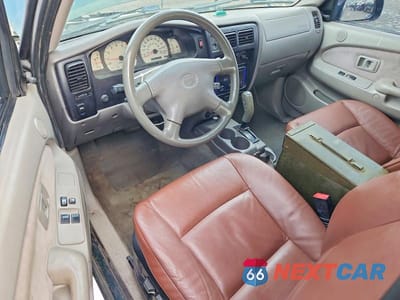 Zdjęcie 8 z 12 samochodu: 2001 TOYOTA TACOMA BASE VIN:5TEVL52N91Z822851 - miniatura