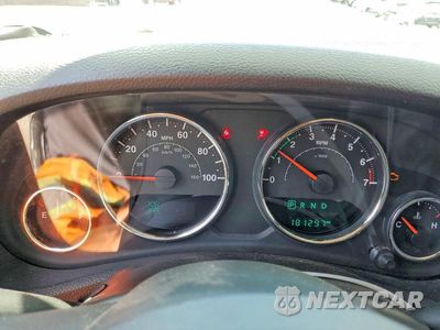 Zdjęcie 9 z 12 samochodu: 2015 JEEP WRANGLER UNLIMITED SAHARA VIN:1C4BJWEG7FL503529 - miniatura
