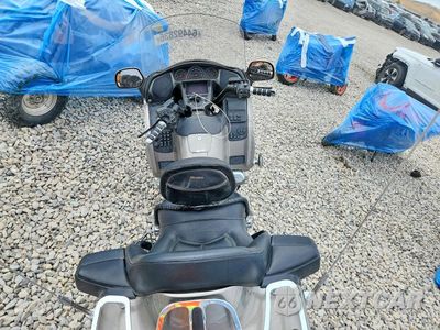 Zdjęcie 6 z 9 samochodu: 2006 HONDA GL1800 VIN:1HFSC47M76A513626 - miniatura