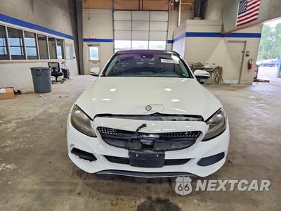 Piąte zdjęcie samochodu w środku: 2016 MERCEDES-BENZ C 300 4MATIC VIN:55SWF4KB3GU127074 - miniatura