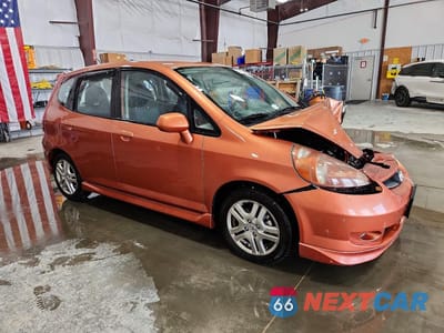 Czwarte zdjęcie samochodu z boku: 2008 HONDA FIT SPORT VIN:JHMGD38618S033441 - miniatura