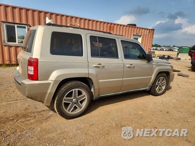 Trzecie zdjęcie samochodu z tyłu: 2010 JEEP PATRIOT SPORT VIN:1J4NF2GB9AD504350 - miniatura