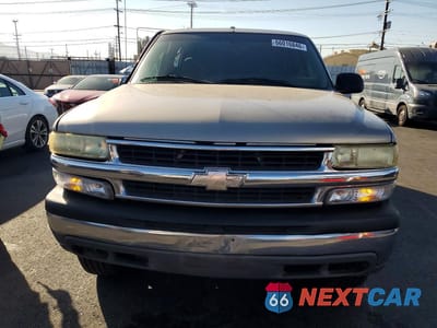 Piąte zdjęcie samochodu w środku: 2003 CHEVROLET TAHOE C1500 VIN:1GNEC13VX3R121698 - miniatura