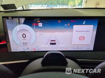 Zdjęcie 9 z 14 samochodu: 2026 GENESIS GV70 SPORT PRESTIGE VIN:KMUMEDTC7TU227079 - miniatura