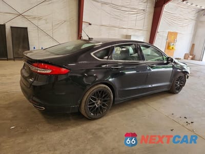Trzecie zdjęcie samochodu z tyłu: 2018 FORD FUSION SE VIN:3FA6P0T9XJR148177 - miniatura