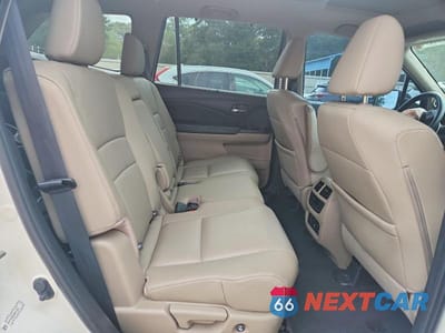 Zdjęcie 11 z 14 samochodu: 2016 HONDA PILOT TOURING VIN:5FNYF5H95GB041186 - miniatura
