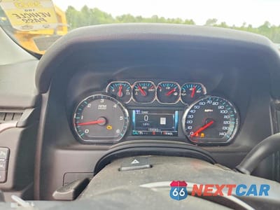 Zdjęcie 9 z 13 samochodu: 2017 CHEVROLET SUBURBAN K1500 LT VIN:1GNSKHKCXHR240034 - miniatura