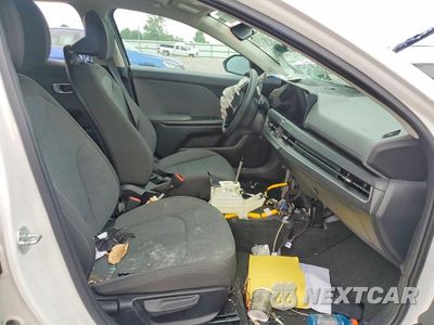 Zdjęcie 7 z 12 samochodu: 2025 KIA K4 LXS VIN:3KPFT4DEXSE009779 - miniatura