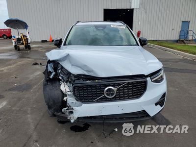 Piąte zdjęcie samochodu w środku: 2026 VOLVO XC40 PLUS VIN:YV4L12UC7T2788145 - miniatura
